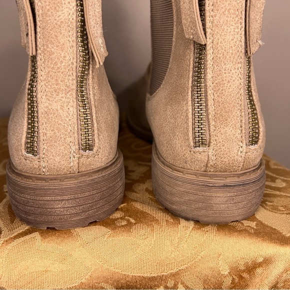 NWOT VERY G SIZE 10 TAN FAUX SUEDE BOOTIES WESTERN BOHO - Picture 9 of 13